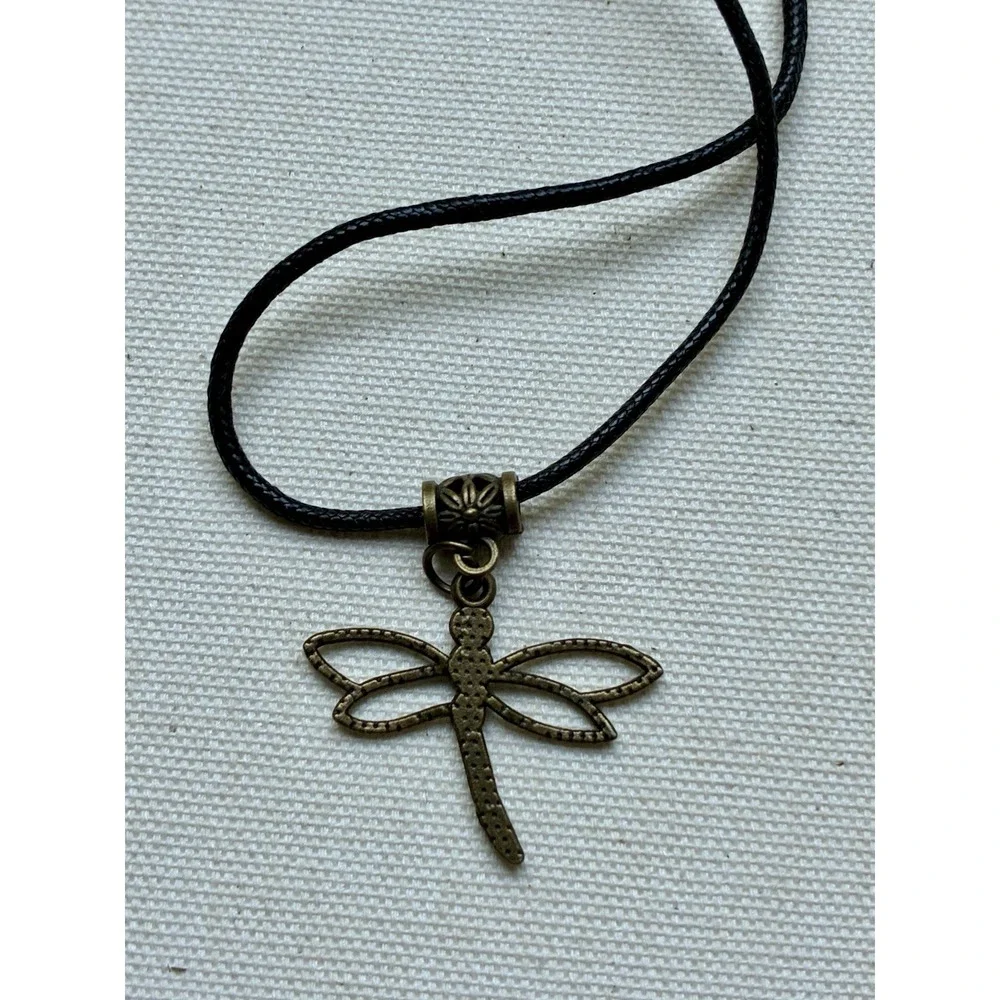 N/A dragonfly pendant